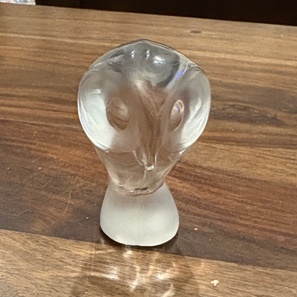 Vintage MCM frosted glass crystal owl figurine by Reijmyre of Sweden.‎